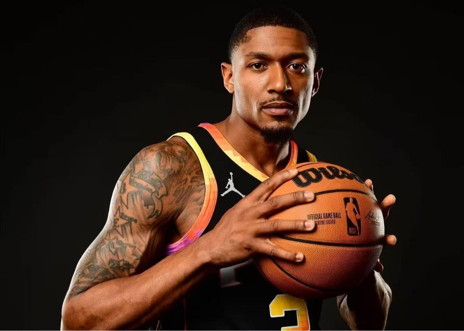 热记列出比尔出色数据，名记：如他被买断谁签下他都是超级捡漏