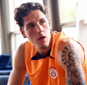 在线体育-意媒：乌迪内斯希望租借扎尼奥洛，球员的高薪是一大阻碍