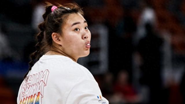 华体会体育直播-新民体育丨“大宝贝”刘禹彤加盟，上海篮球又迎强援！