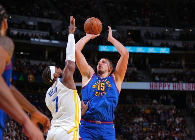 华体会官网-完全体掘金秀肌肉扎心库里！冠军级防守回来了